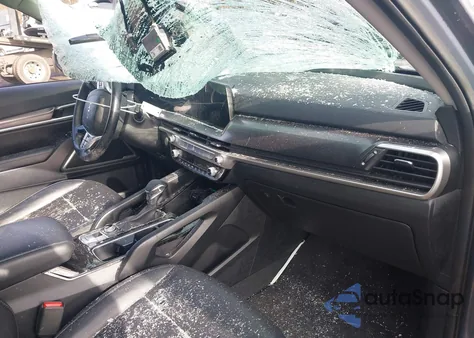 2023 Kia Telluride Lx z USA, uszkodzony, nr VIN 5XYP2DGC4PG373272